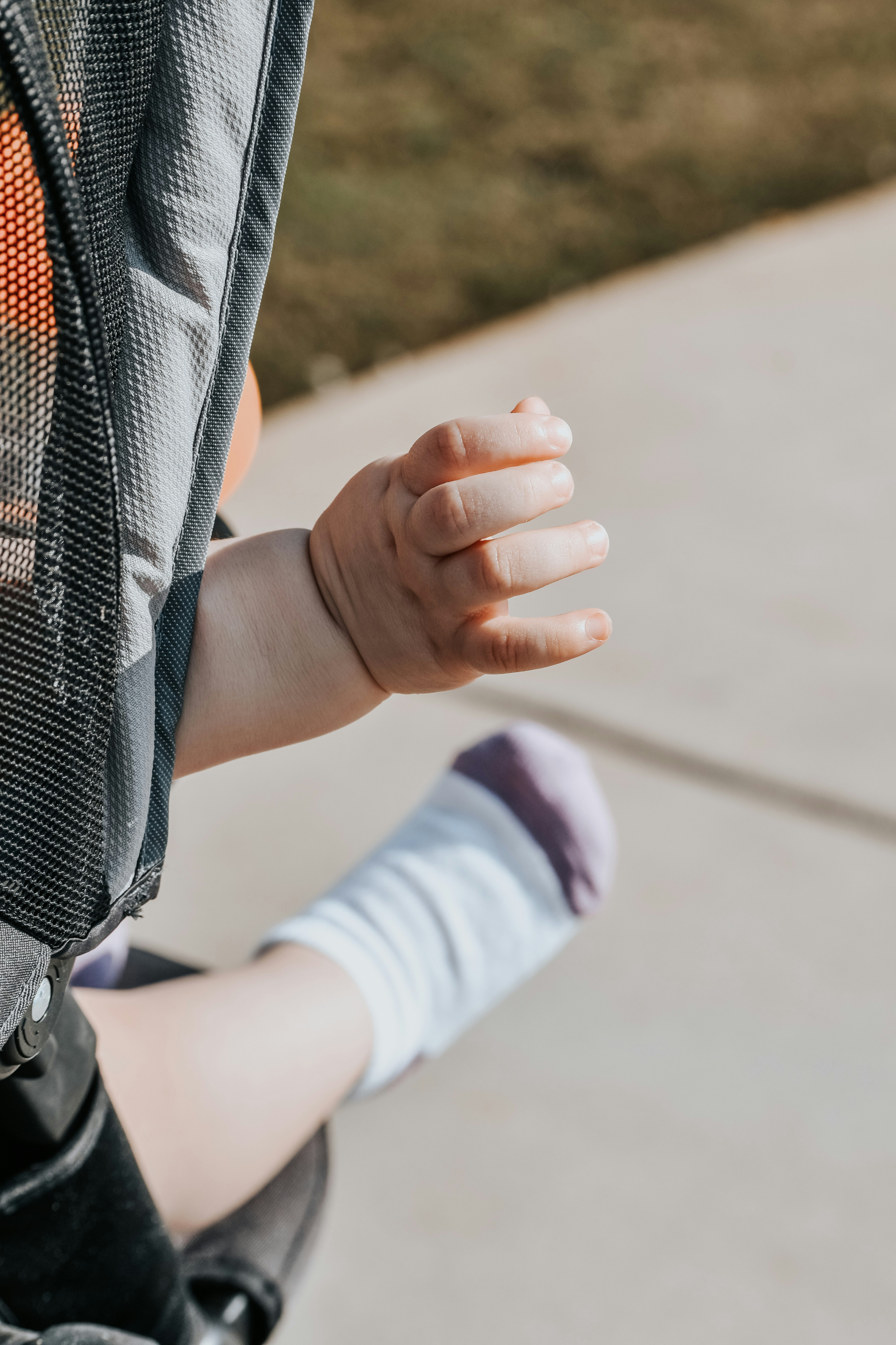 Premières balades avec bébé : la checklist complète pour sortir sereinement