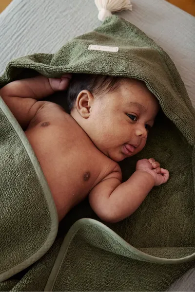 Cape de bain bébé en éponge personnalisée - Petit Picotin
