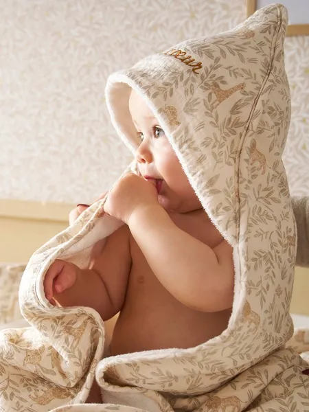 Cape de bain gaze de coton personnalisable + gant de toilette BABYLON beige imprimé - Vertbaudet