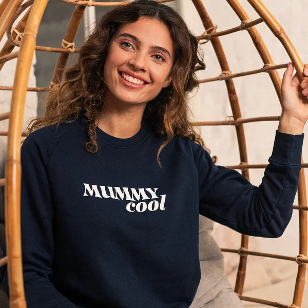 Sweat Mummy Cool Affaire de Famille, sweat coton bio flocage velours rétro, packaging VHS, 80’s authentique