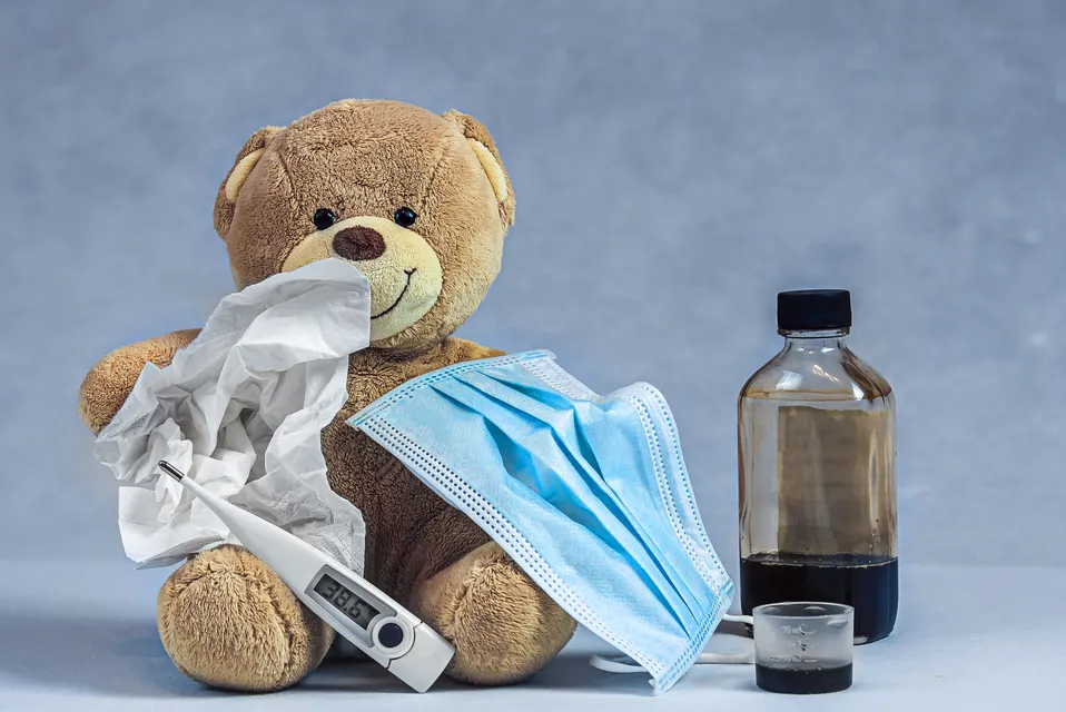 Bébé malade en automne : les indispensables à avoir à la maison