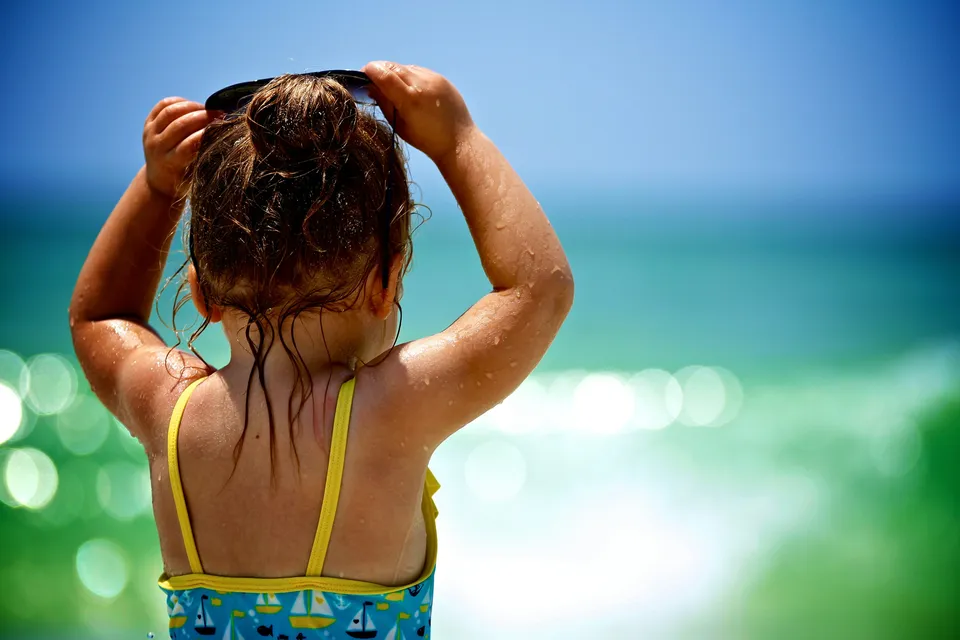 Quelle est la meilleure crème solaire pour bébé ? Notre comparatif 2026
